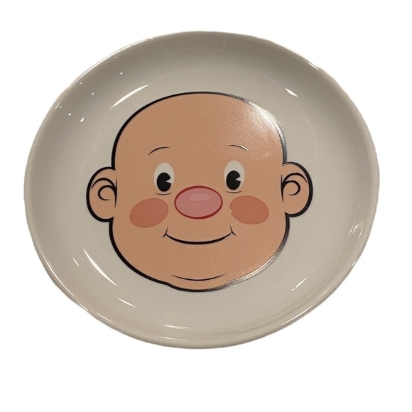 Fred Plays with His Food plate. - Picture 1 of 6